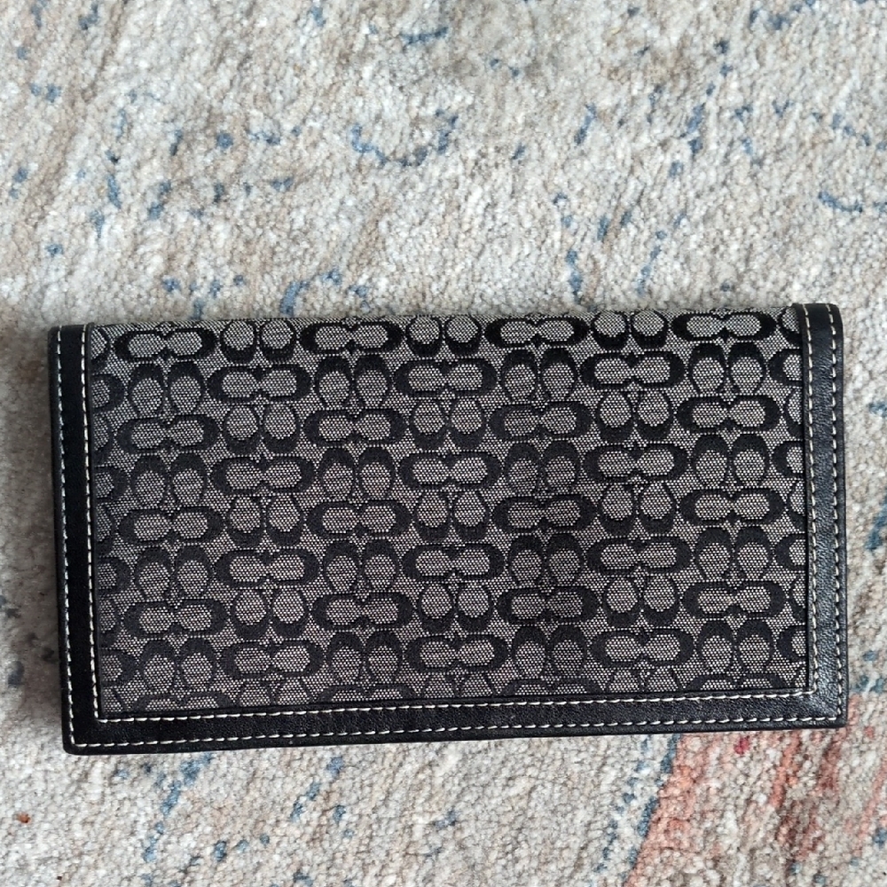 Vintage Coach Soho Monogram cc Black Bifold Wallet